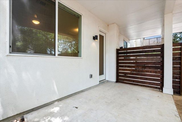 1801 E 2nd ST 8, Austin, TX 78702