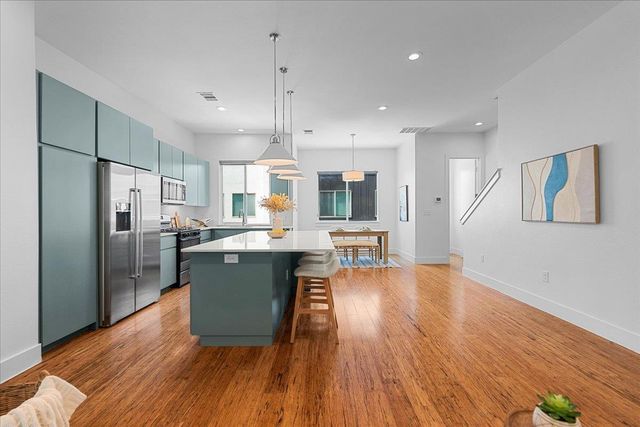 1801 E 2nd ST 8, Austin, TX 78702