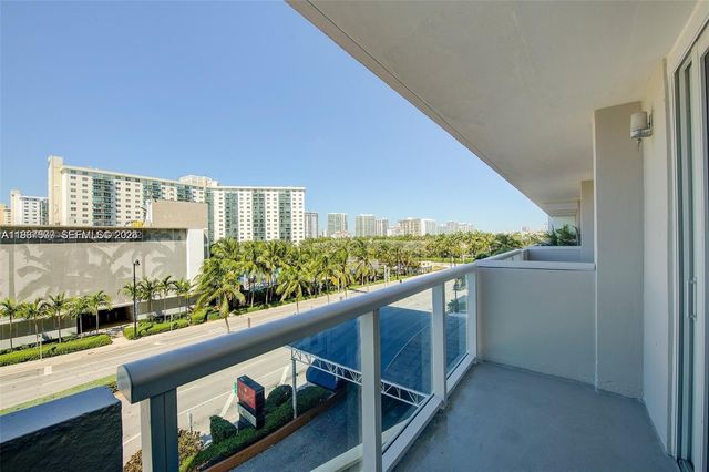 19201 Collins Ave 339, Sunny Isles Beach, FL 33160