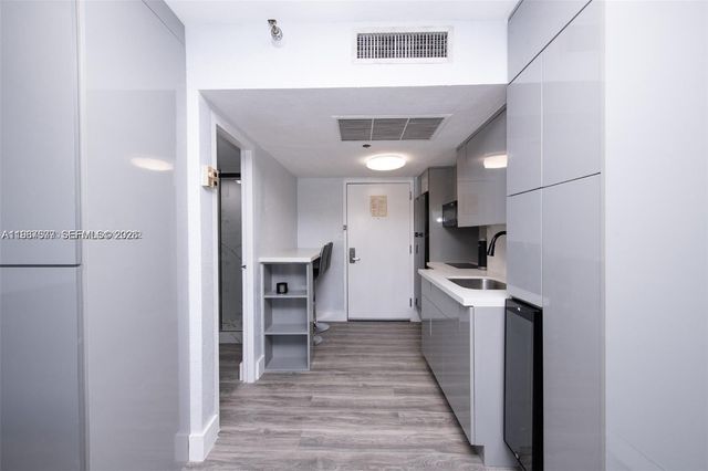 19201 Collins Ave 339, Sunny Isles Beach, FL 33160