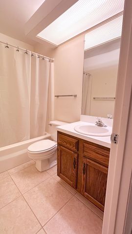 25 Lake Vista Trl Apt 204, Port St Lucie, FL 34952