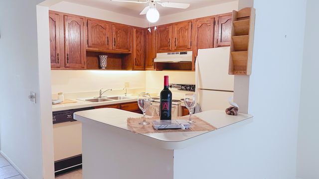 25 Lake Vista Trl Apt 204, Port St Lucie, FL 34952