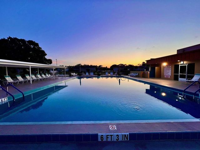 25 Lake Vista Trl Apt 204, Port St Lucie, FL 34952