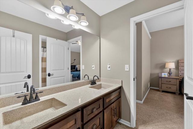 4508 NW Montebella Drive, Riverside, MO 64150