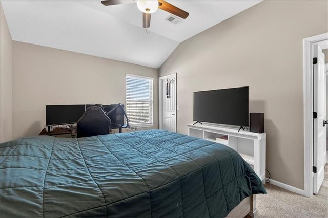 4508 NW Montebella Drive, Riverside, MO 64150