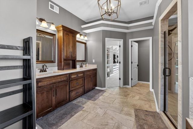 4508 NW Montebella Drive, Riverside, MO 64150