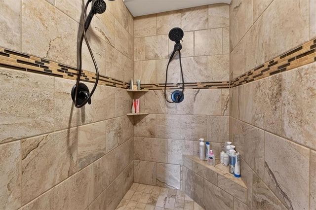 4508 NW Montebella Drive, Riverside, MO 64150