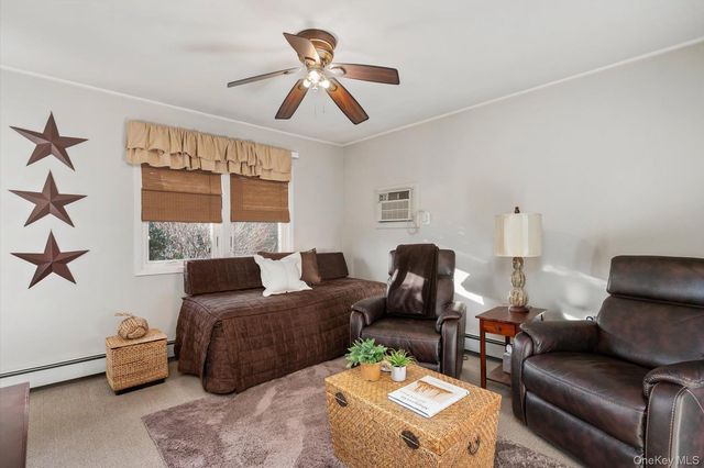 16 Dahlia Lane, Wantagh, NY 11793