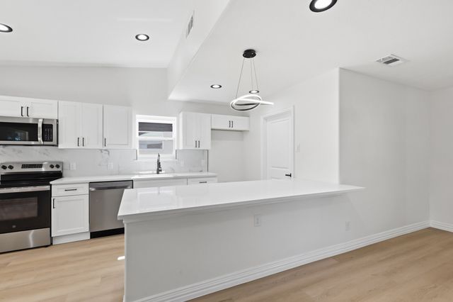 2506 Timberlake Drive, Irving, TX 75062