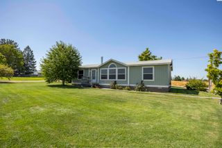 153 Lake Road, Burbank, WA 99323