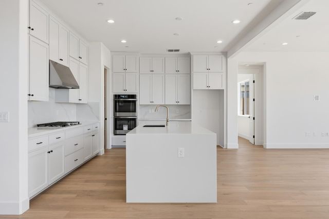 4533 Dewey Oak Dr, Folsom, CA 95630