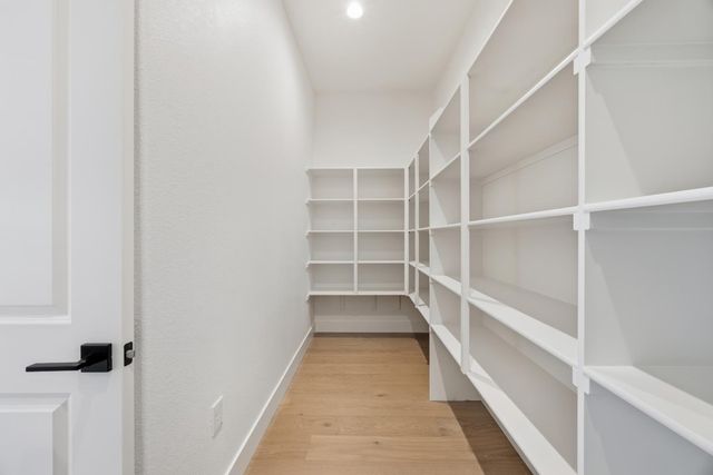 4533 Dewey Oak Dr, Folsom, CA 95630