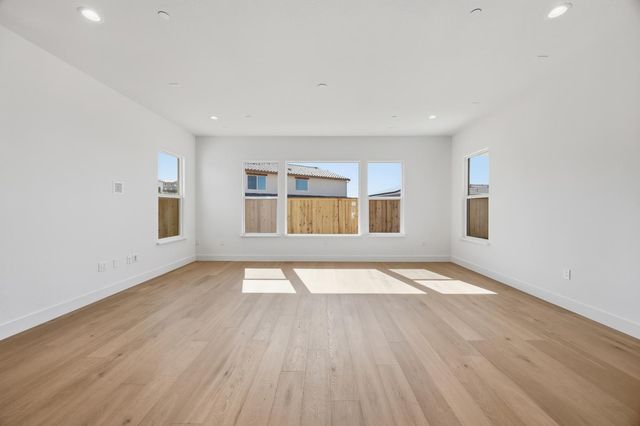 4533 Dewey Oak Dr, Folsom, CA 95630