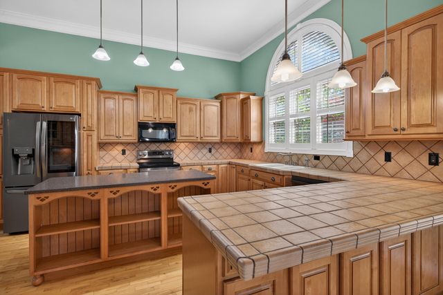 222 Ashton Oak Way, Winchester, KY 40391
