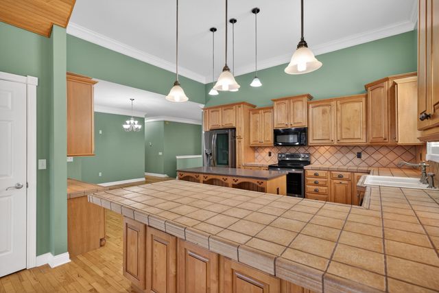 222 Ashton Oak Way, Winchester, KY 40391