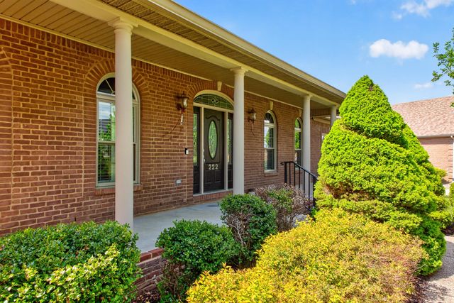 222 Ashton Oak Way, Winchester, KY 40391