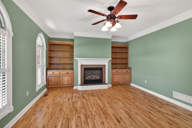 222 Ashton Oak Way, Winchester, KY 40391