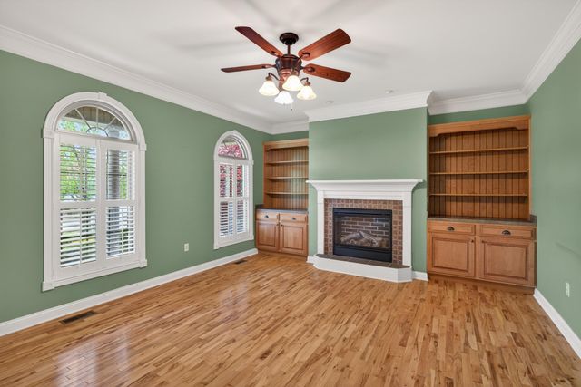 222 Ashton Oak Way, Winchester, KY 40391