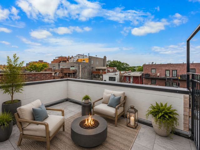 2640 N Bosworth Avenue PHS, Chicago, IL 60614