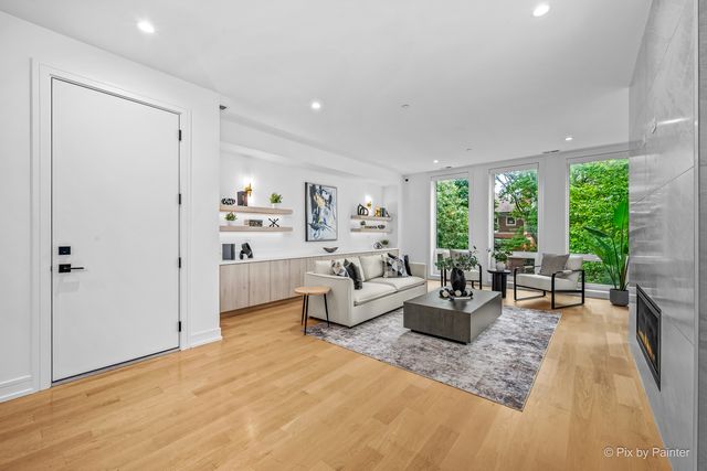 2640 N Bosworth Avenue PHS, Chicago, IL 60614