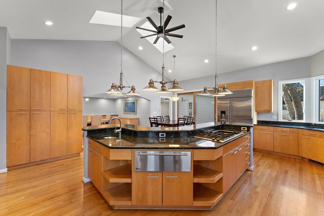 1841 Lambert Lane, Munster, IN 46321