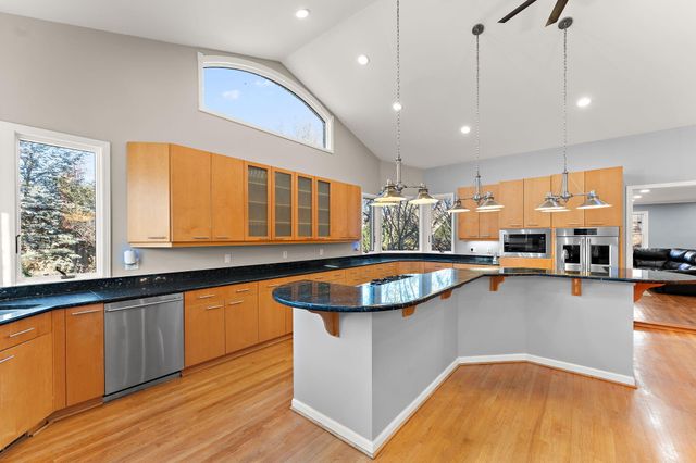 1841 Lambert Lane, Munster, IN 46321