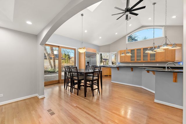 1841 Lambert Lane, Munster, IN 46321