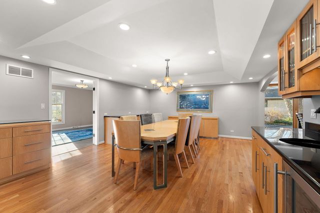 1841 Lambert Lane, Munster, IN 46321