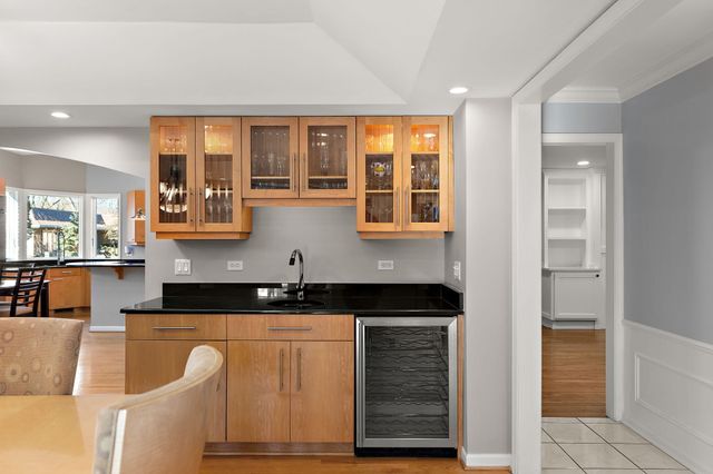 1841 Lambert Lane, Munster, IN 46321