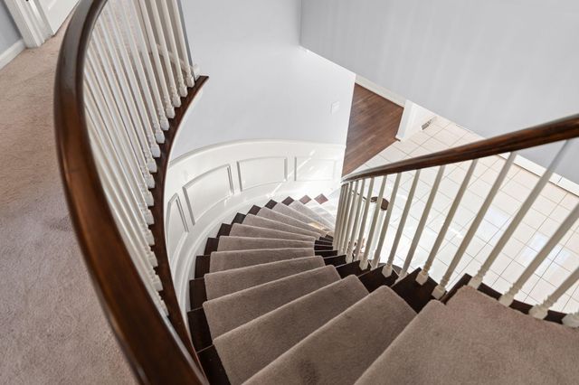 1841 Lambert Lane, Munster, IN 46321