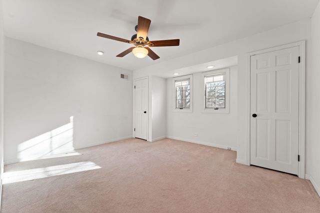 1841 Lambert Lane, Munster, IN 46321