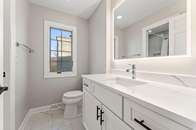 1841 Lambert Lane, Munster, IN 46321