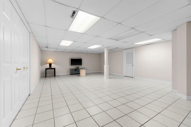 1841 Lambert Lane, Munster, IN 46321