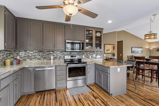 658 Lois Lane, Circle Pines, MN 55014