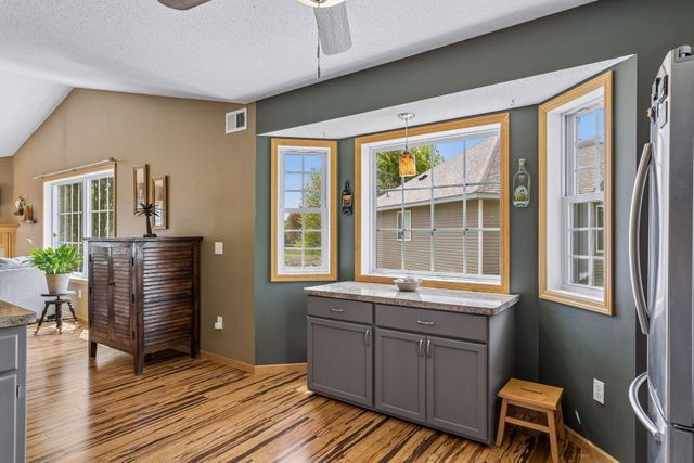 658 Lois Lane, Circle Pines, MN 55014