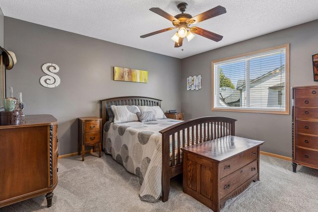 658 Lois Lane, Circle Pines, MN 55014