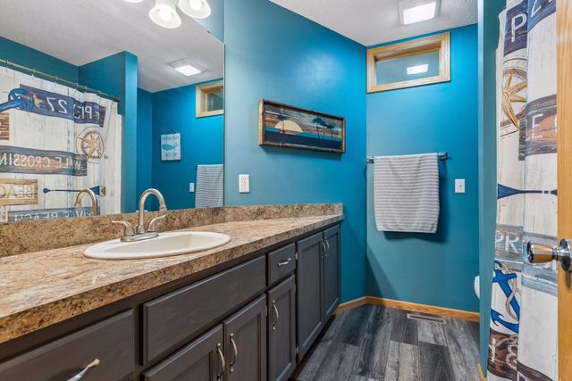 658 Lois Lane, Circle Pines, MN 55014