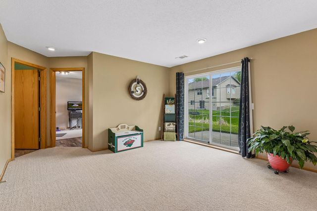 658 Lois Lane, Circle Pines, MN 55014