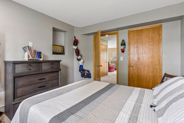 658 Lois Lane, Circle Pines, MN 55014