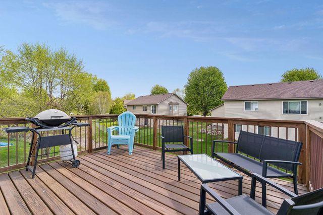 658 Lois Lane, Circle Pines, MN 55014