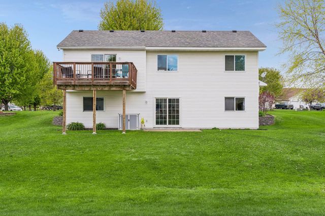658 Lois Lane, Circle Pines, MN 55014