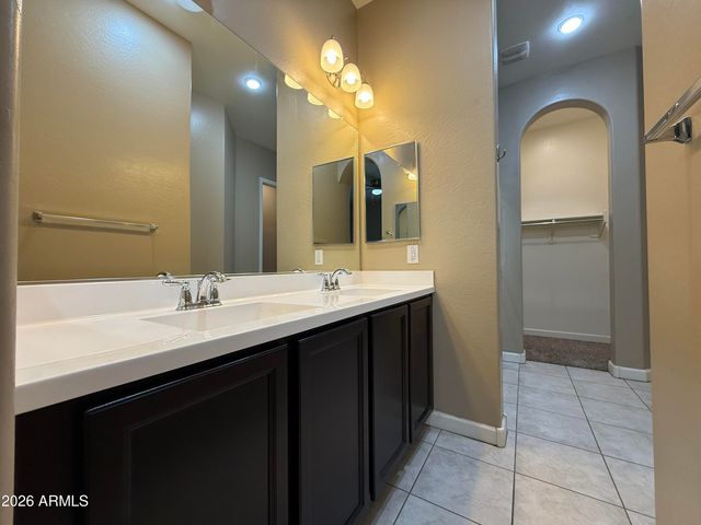 1367 S COUNTRY CLUB Drive 1087, Mesa, AZ 85210