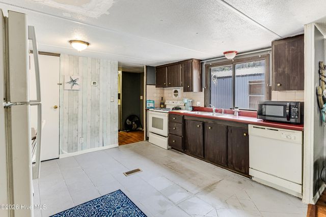 2524 Barracuda Street SW, Supply, NC 28462