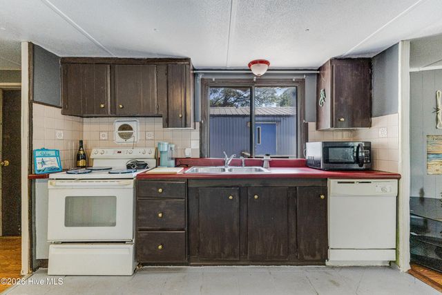 2524 Barracuda Street SW, Supply, NC 28462