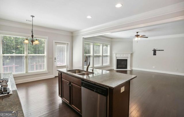 1400 Roswell Manor Circle, Roswell, GA 30076