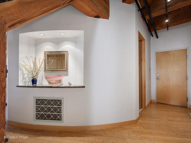 520 W Huron Street 410, Chicago, IL 60610