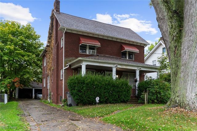 3401 Idlewood Avenue, Youngstown, OH 44511