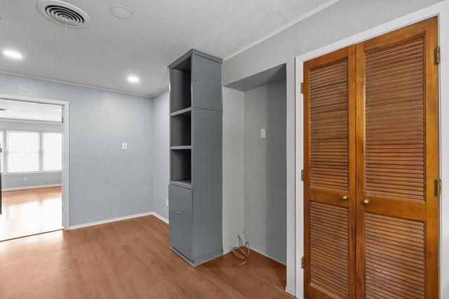 1021 Blue Lake Drive, Fort Worth, TX 76103