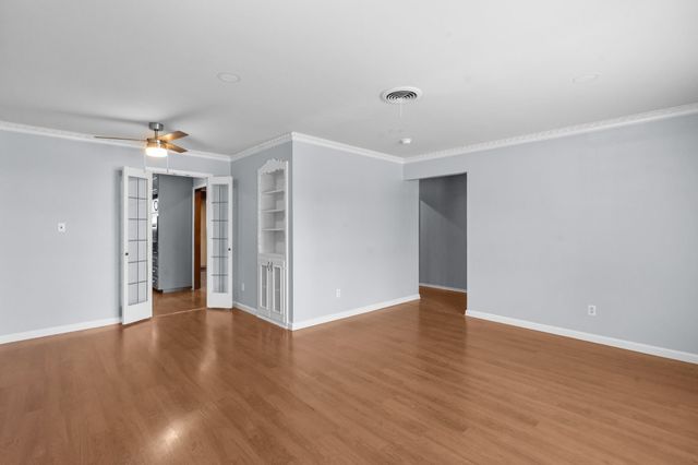 1021 Blue Lake Drive, Fort Worth, TX 76103