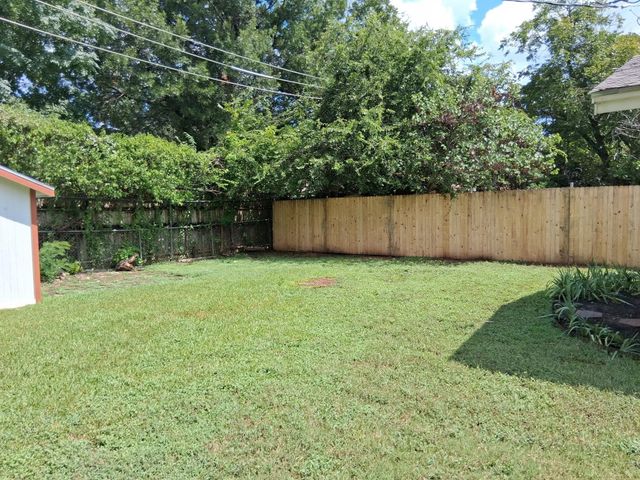 1021 Blue Lake Drive, Fort Worth, TX 76103